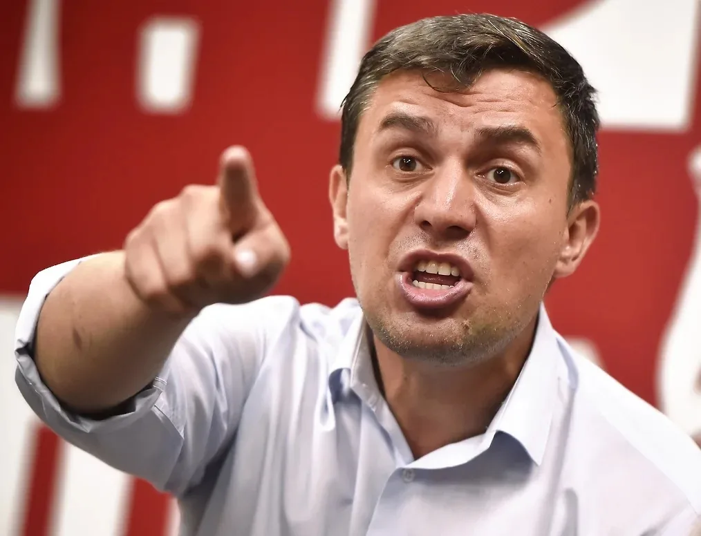 «Красного блогера» сняли с эфира