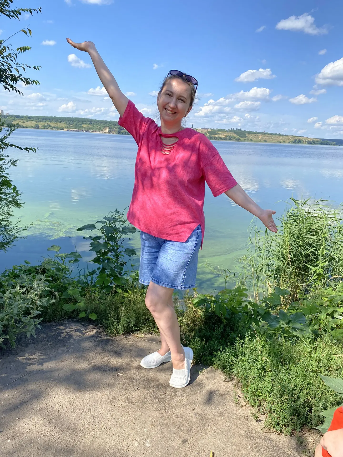Привет, друзья ❤️ 

Спонтанно вчера посетили наш зоопарк, не были там с детьми никогда. А сами были 