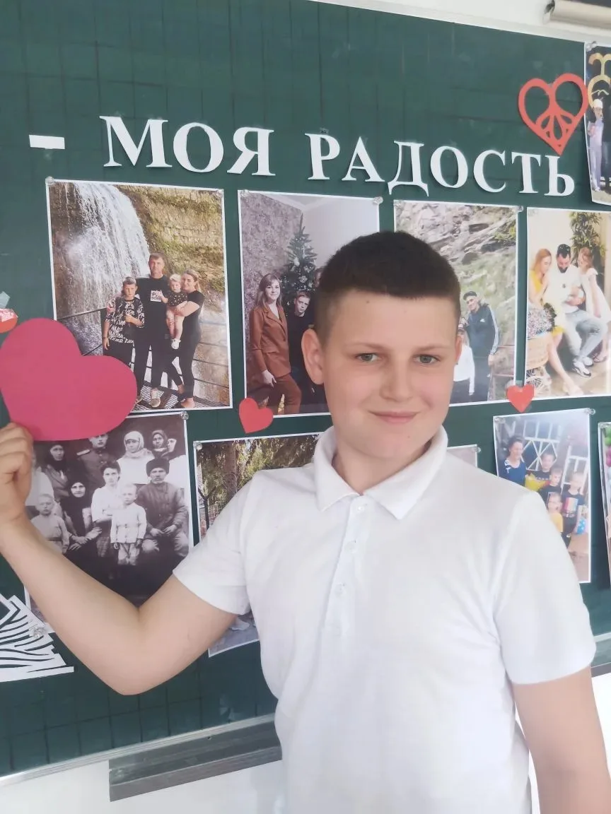 В рамках мероприятий Всероссийской недели семьи "7Яфест" в школе была организована фото...