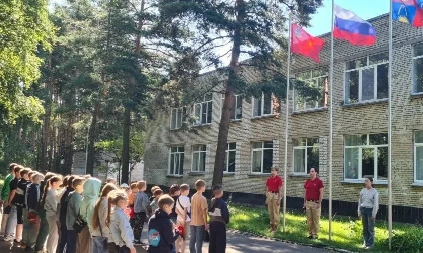 🇷🇺 Патриотический день в «Заряночке»!

Сегодня наш день, был наполнен смыслом, энергией и гордость