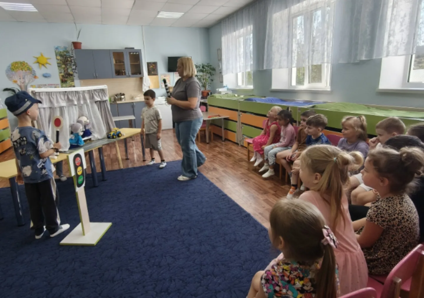 🚦 Колобок на дороге: учим ПДД играя!
