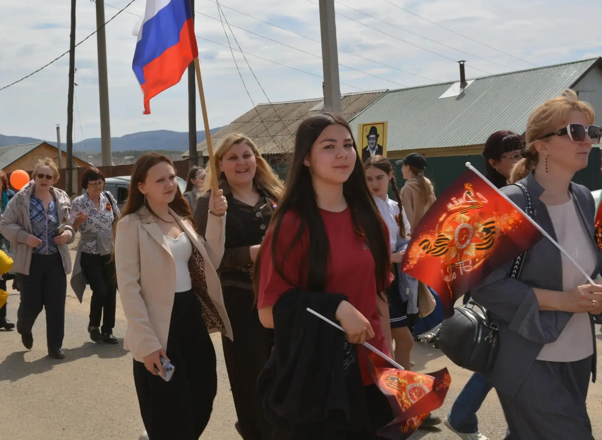 🕊️🇷🇺В честь Дня Победы в селе Смоленка прошли памятные мероприятия, объединившие жителей и школьнико