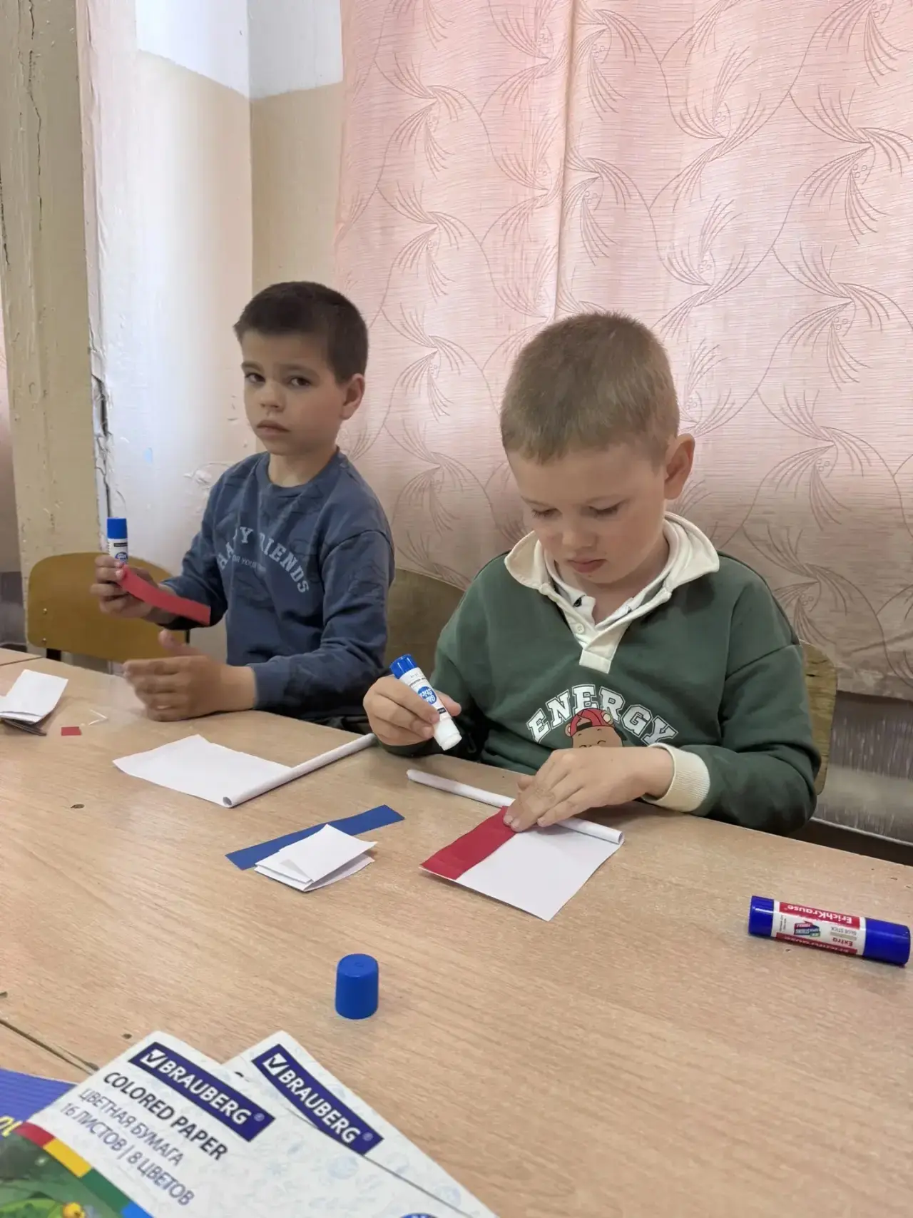 🎉 Готовимся ко Дню России вместе! 🎉

10 июня в нашем лагере прошли мероприятия, приуроченные к пра