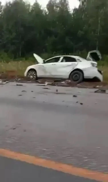 ❗️На улице Пугачёва серьезная авария. Машины всмятку.