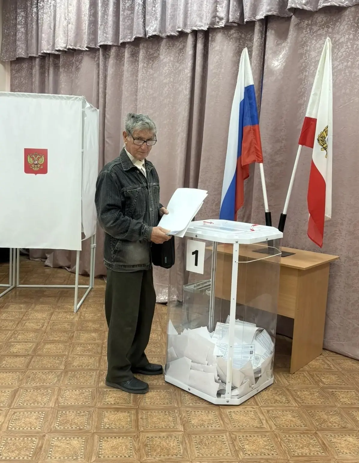 Почетный гражданин Дергачевского муниципального района Плеханов Игорь Павлович проголос...