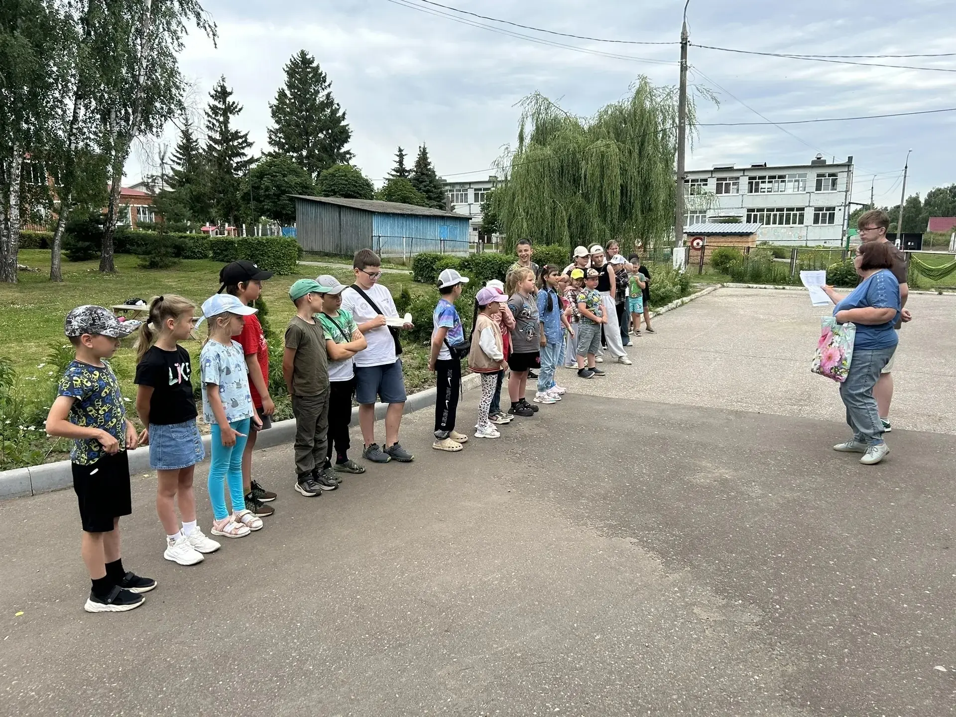 29 июня в отряде "Веселые ребята" было посвящено миссии " Быть человеком, быть первым, ...