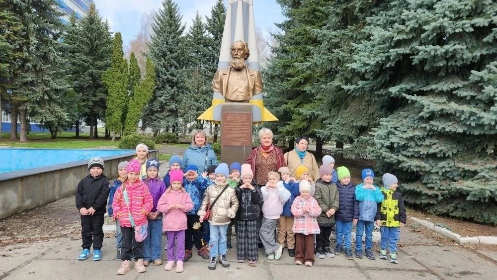 Воспитанники детского сада № 10 посетили Музей космонавтики ЮЗГУ  В преддверии Международного дня му