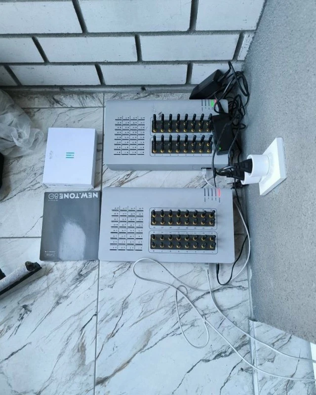 📡 В Кирове закрыли нелегальный узел связи для мошенников 
 
Полиция задержала 18-летнего кировчанин