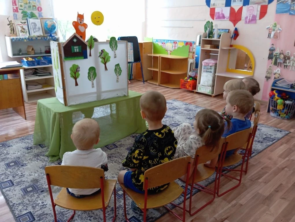 🌞 Воспитанники младших группах нашего ДОУ стали зрителями увлекательных театрализованн...