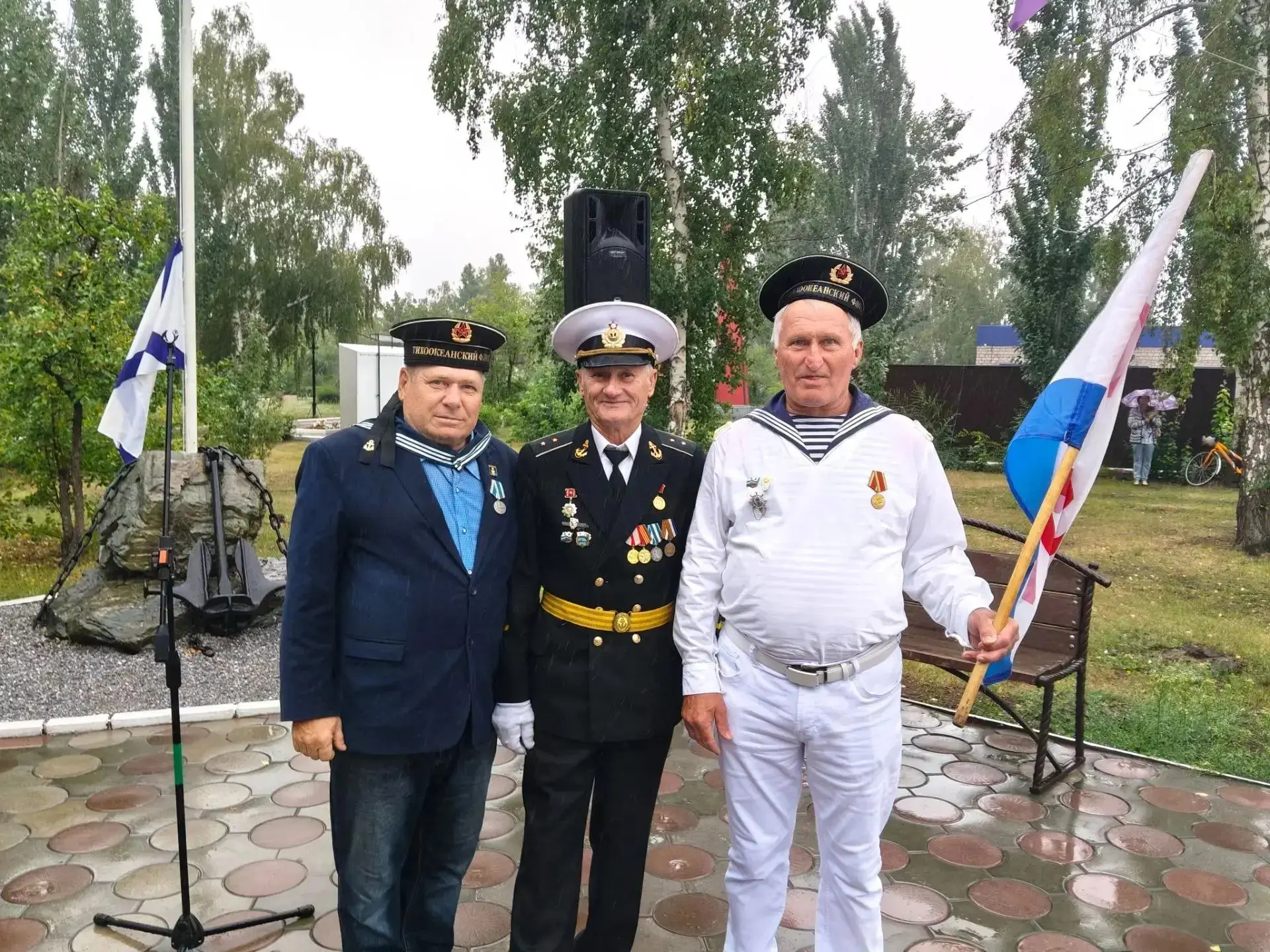 ⚓ В Ключах почтили память моряков: митинг, посвящённый Дню ВМФ

26 июля в Мемориальном парке у памят