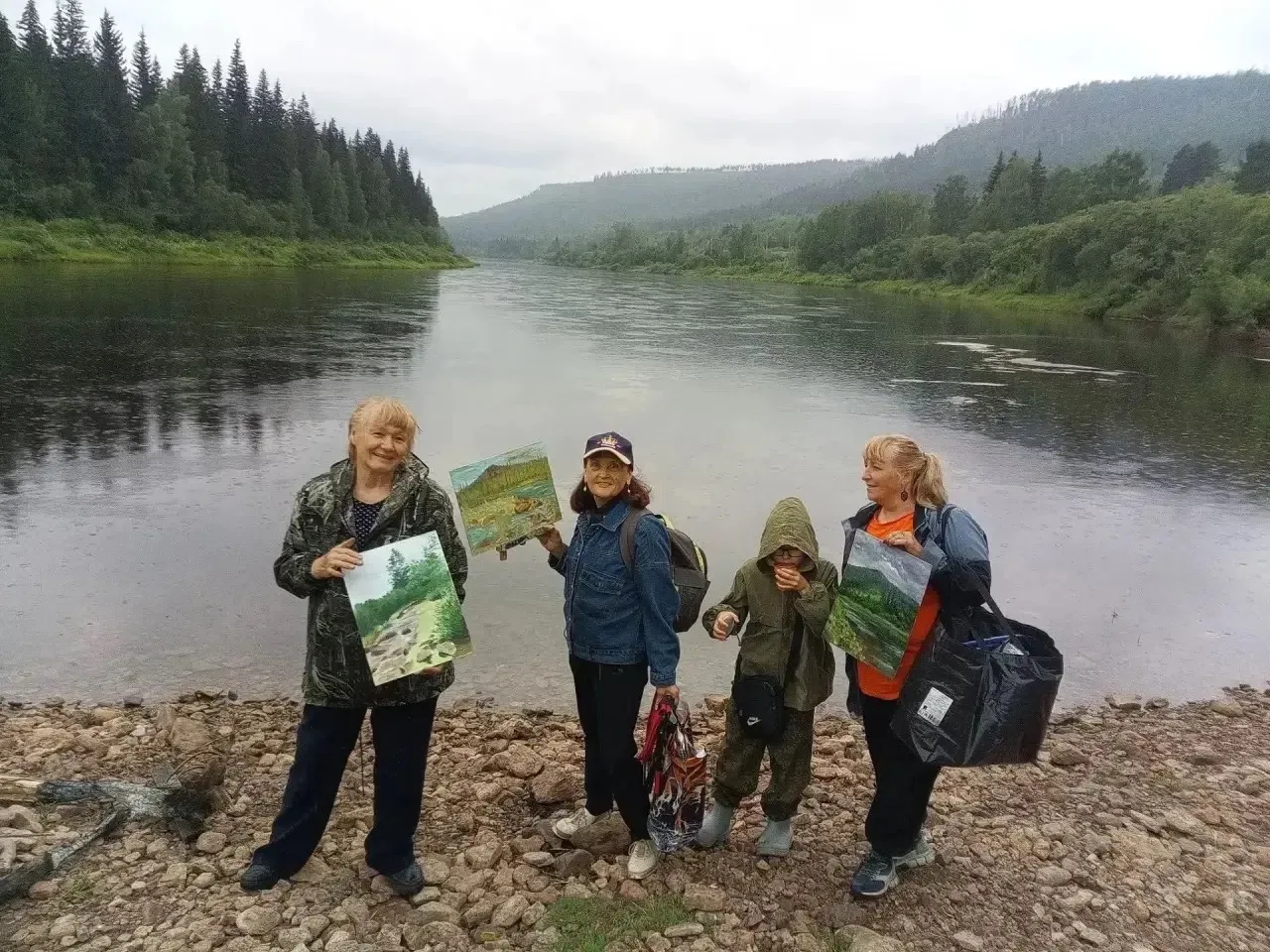 🎨 Кута зовёт: Художницы Усть-Кута снова на берегу с кистями и красками

Хорошие новости, Усть-Кут!
