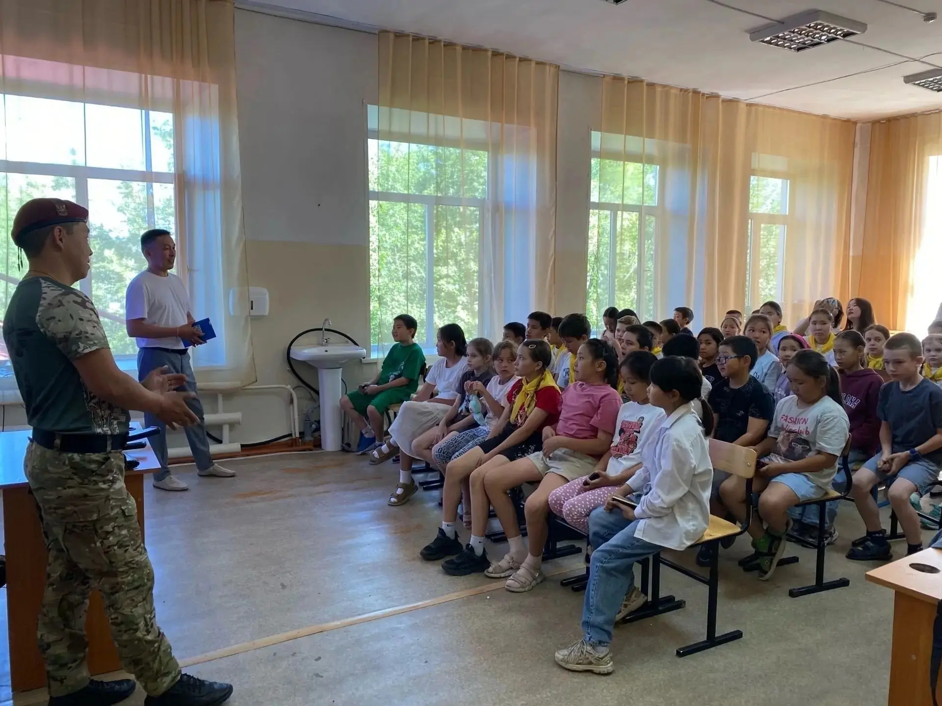 Ветераны СВО провели встречу в пришкольном лагере

🇷🇺 В России начался третий сезон Всероссийской 