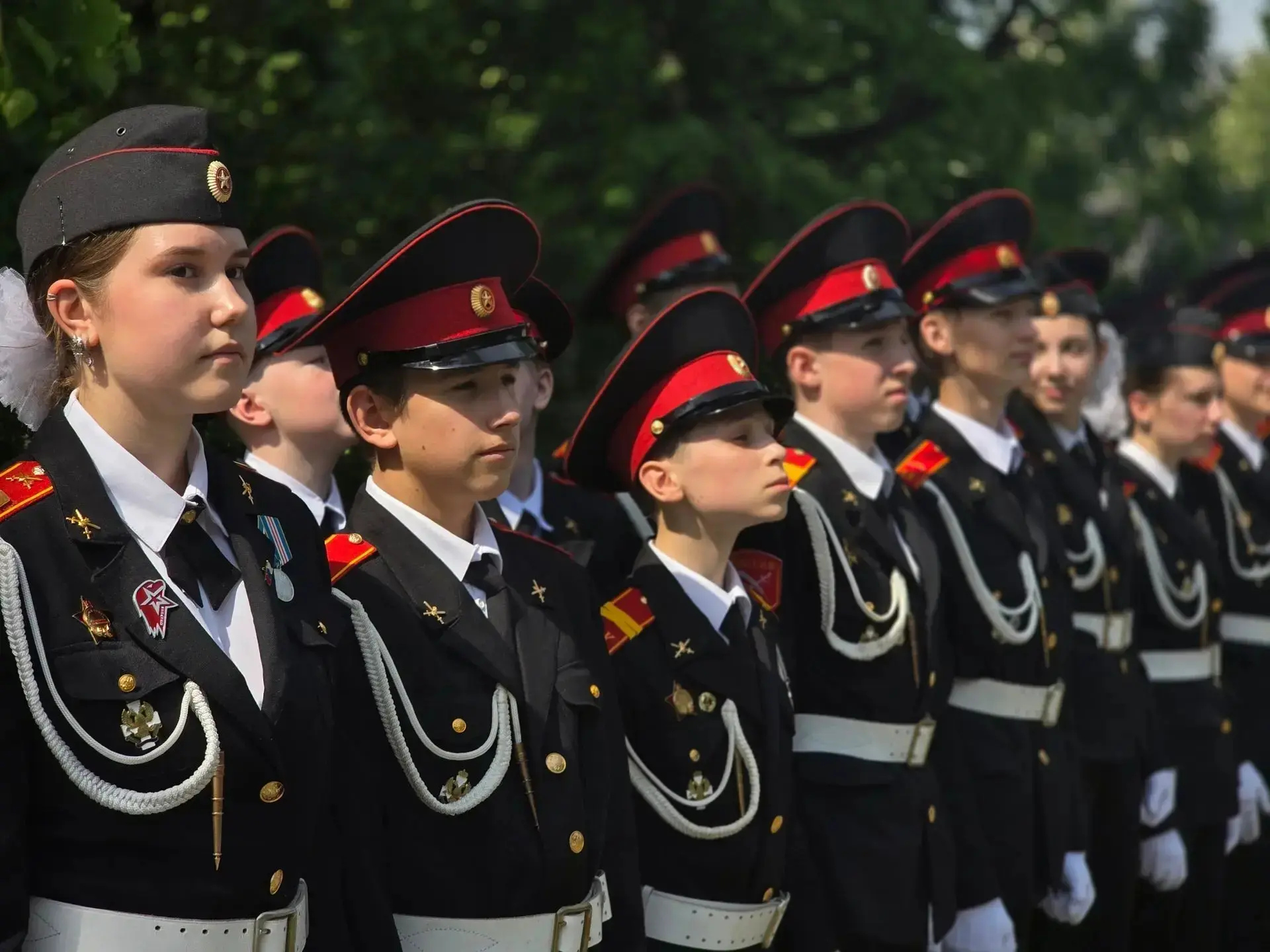 Парад кадет: школа № 949 чтит память героев  20 мая ученики кадетских классов школы № 949 приняли уч