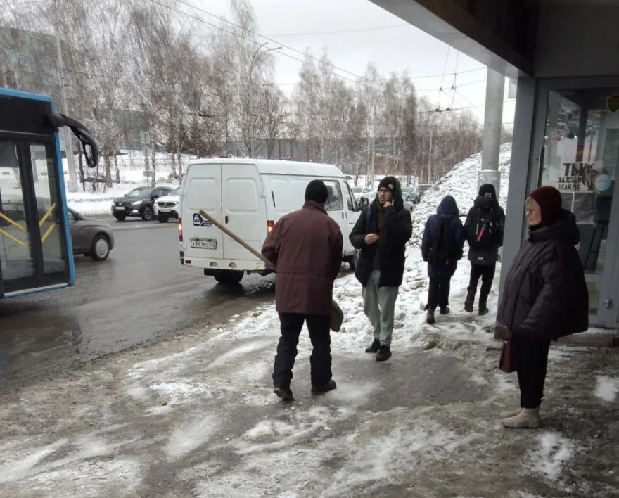 Уважаемые кемеровчане!  Под вчерашним постом в социальных сетях получил 45 обращений по поводу голол