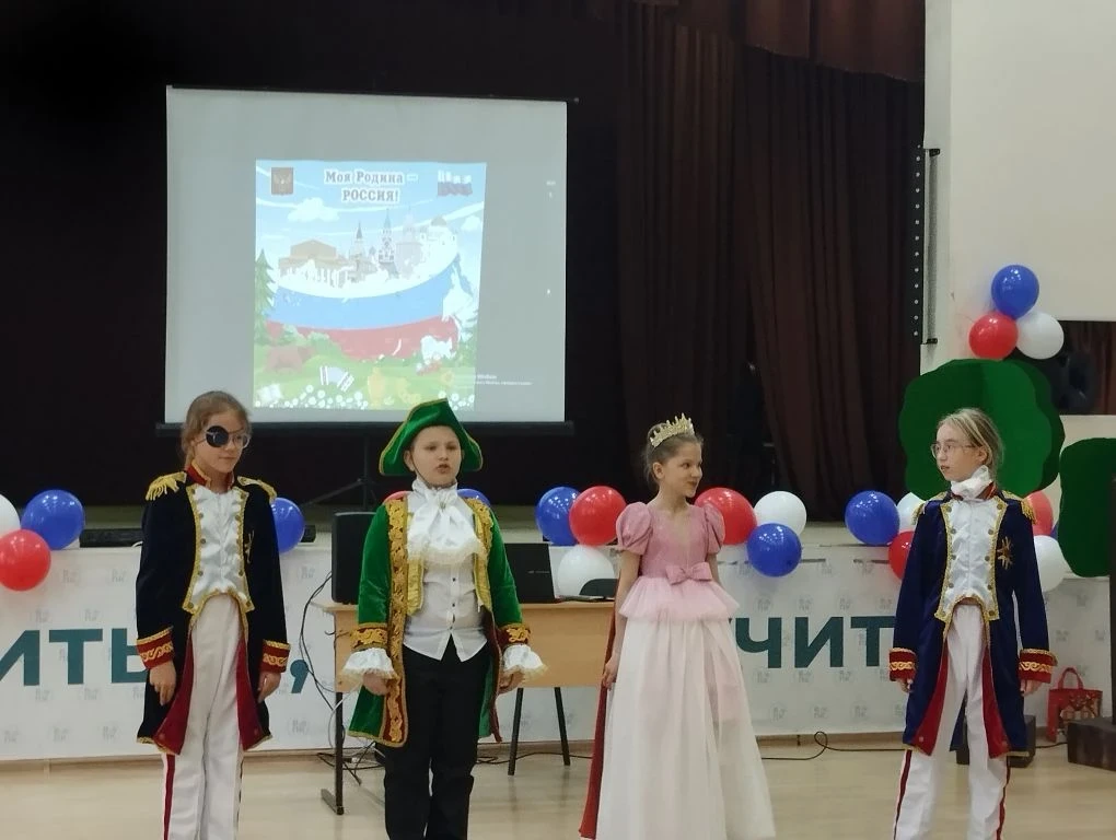 ✨ В Губернаторском лицее прошла творческая защита «Моя Россия — моя страна»! ✨  25 мая наши четверок