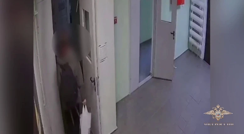 ⚡В Якутии школьник и студент попались на уловки мошенников и обокрали чужую квартиру    Двое молодых