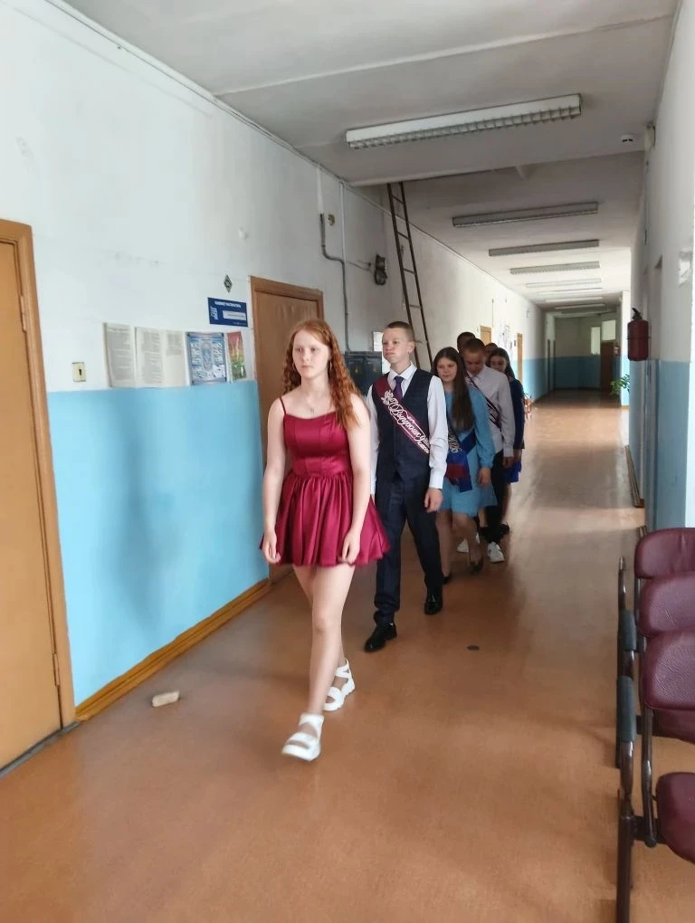 💯 Выпускной вечер ✨❣️
    ✨Выпускники 2026✨

🎙️6 июня в школе прошёл выпускной вечер с вручением а