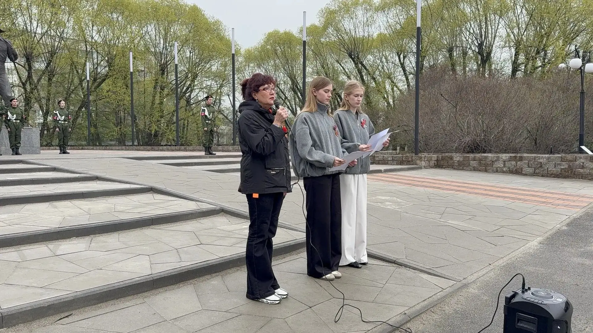 🇷🇺 Сегодня у памятника Герою Советского Союза Ивану Черных, где Вахту Памяти несла рота почётного ка