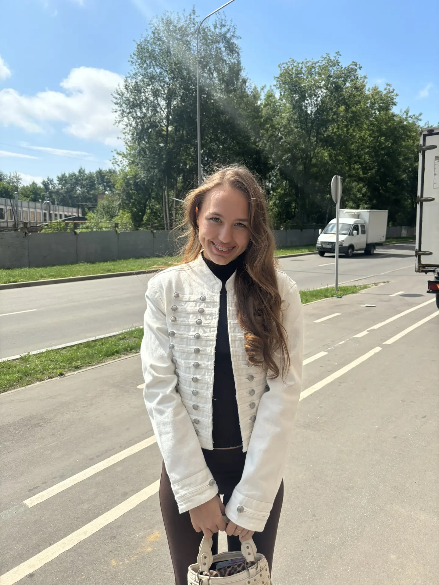 Иду с Амелькой на опирацию тут