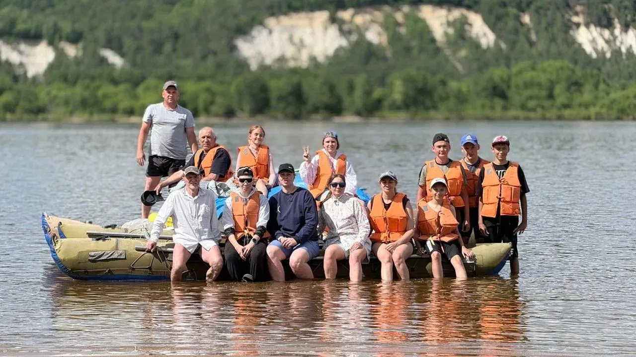 🛶🔥Сплав, костры и море эмоций: выходные лыжников Бурейского округа!

Представьте: берег Зеи, шум в