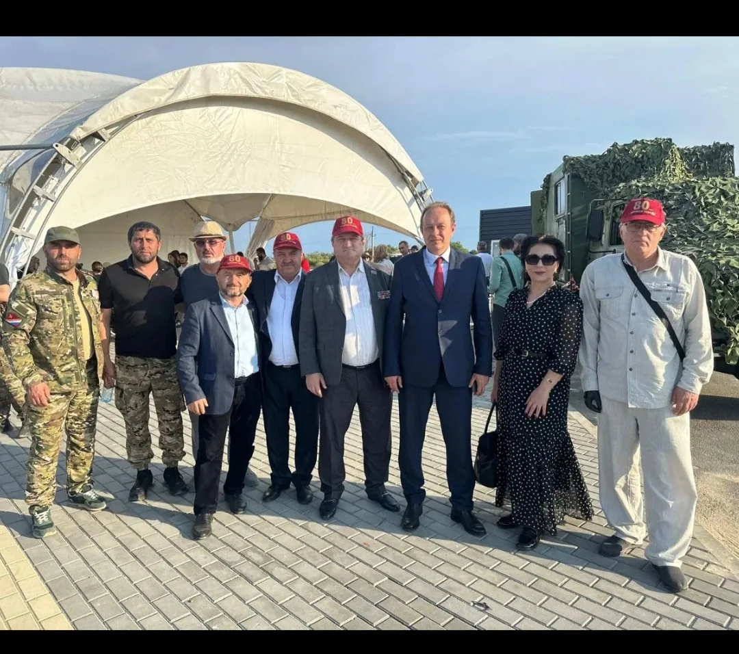 Открытие парка " Патриот" в г. Дербент...

    Сотрудник нашего Центра Садик Идрисов - воин - интерн