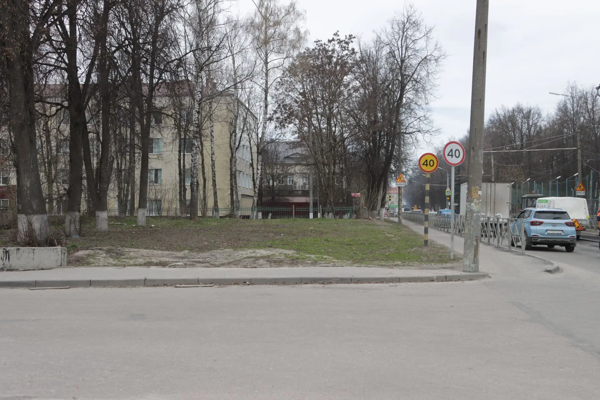 На улице Советской строители сделают новую парковку  Начался капитальный ремонт улицы Советской. Под