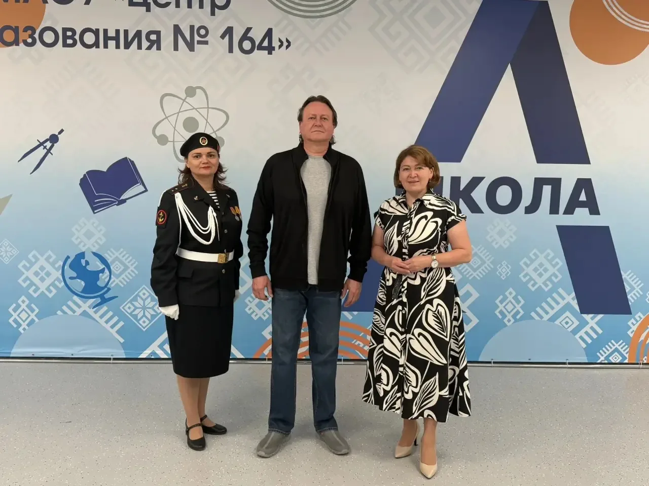 🎓 Важная встреча с родителями первоклассников А-школы.