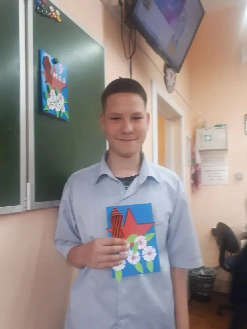 📌 ПАМЯТЬ В КАЖДОМ ШТРИХЕ: МАСТЕР-КЛАСС, ПОСВЯЩЕННЫЙ ДНЮ ПОБЕДЫ