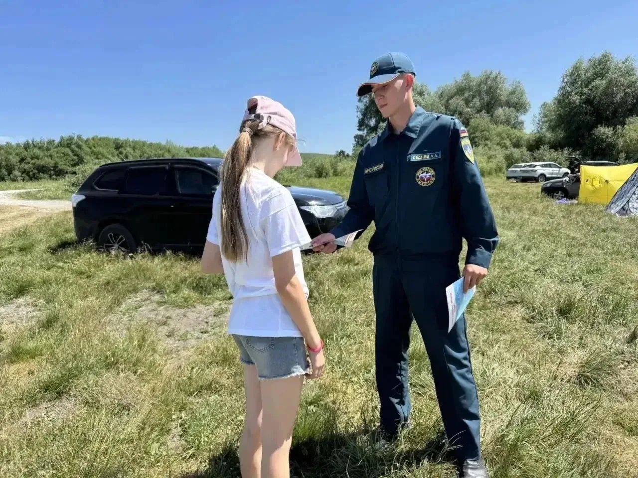 Каждый ребенок у воды должен быть под присмотром взрослых.