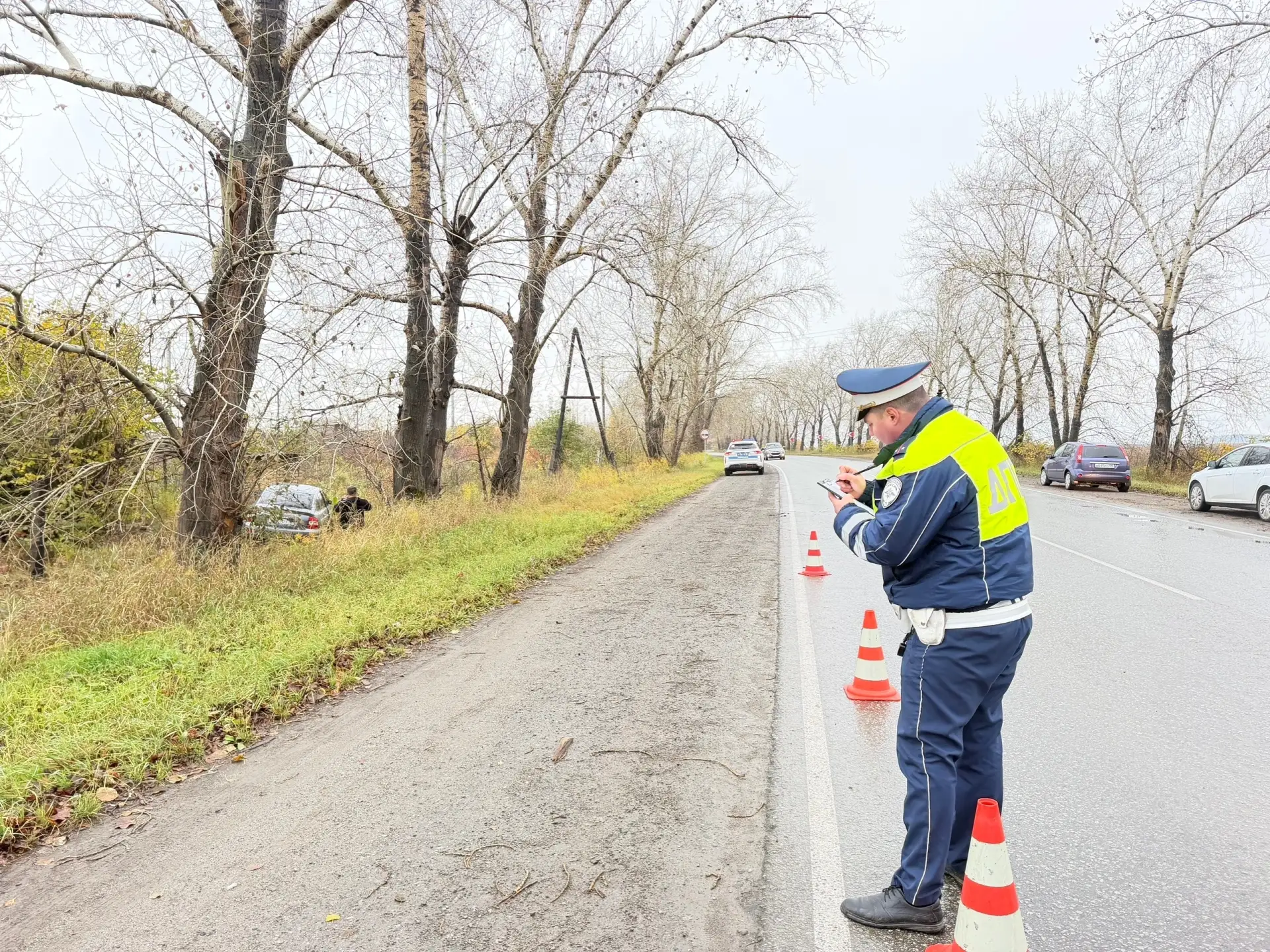 🚔В Сухоложском районе сотрудники Госавтоинспекции устанавливают обстоятельства ДТП, в ...