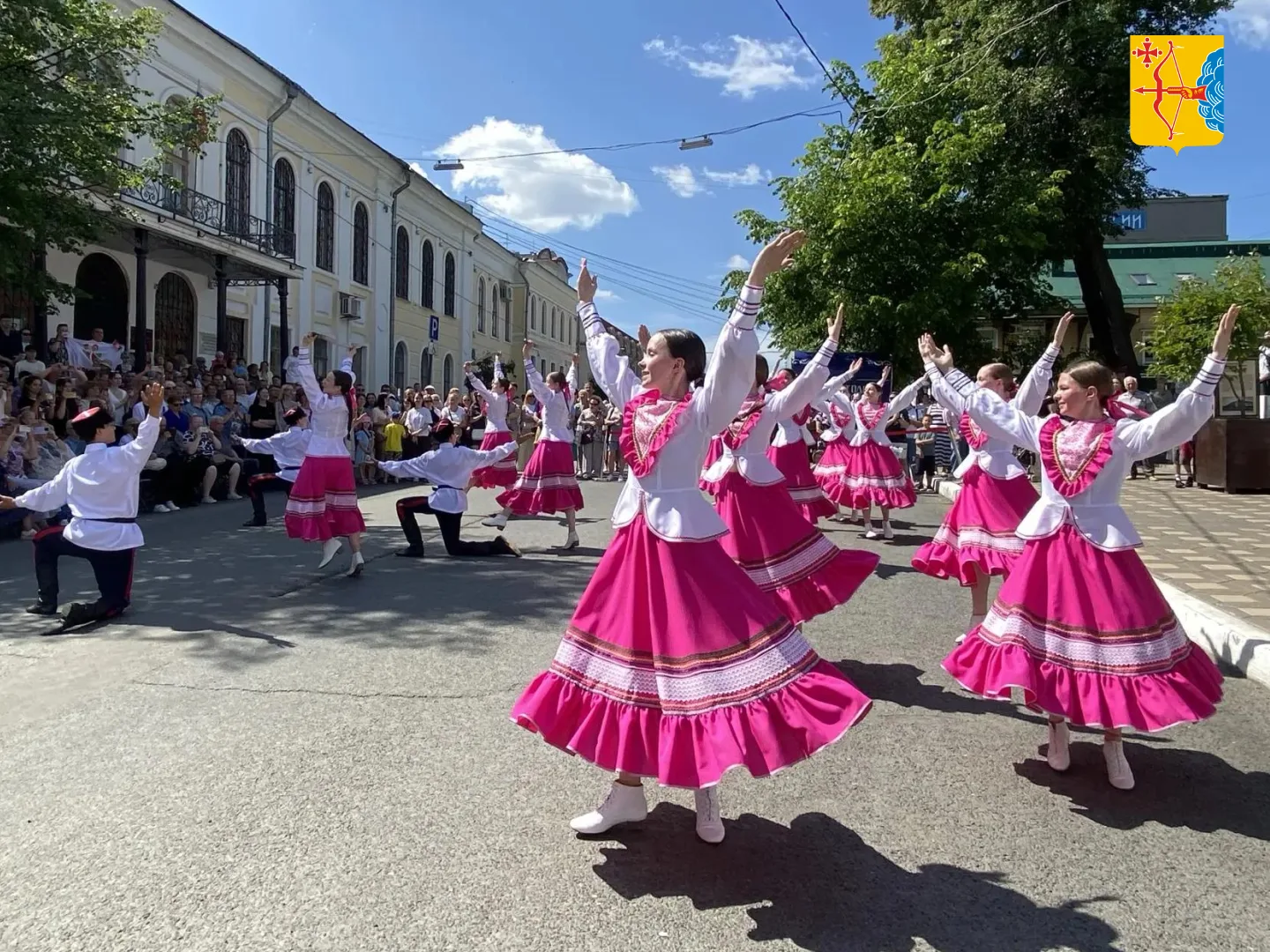 💃В День России прогулочная Спасская стала одной из главных праздничных площадок Кирова.