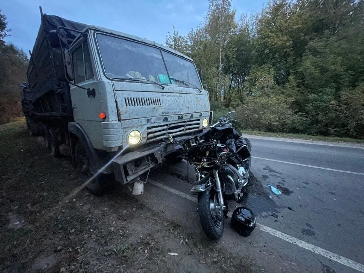 ❗️ Под Орлом мотоцикл столкнулся с КАМАЗом