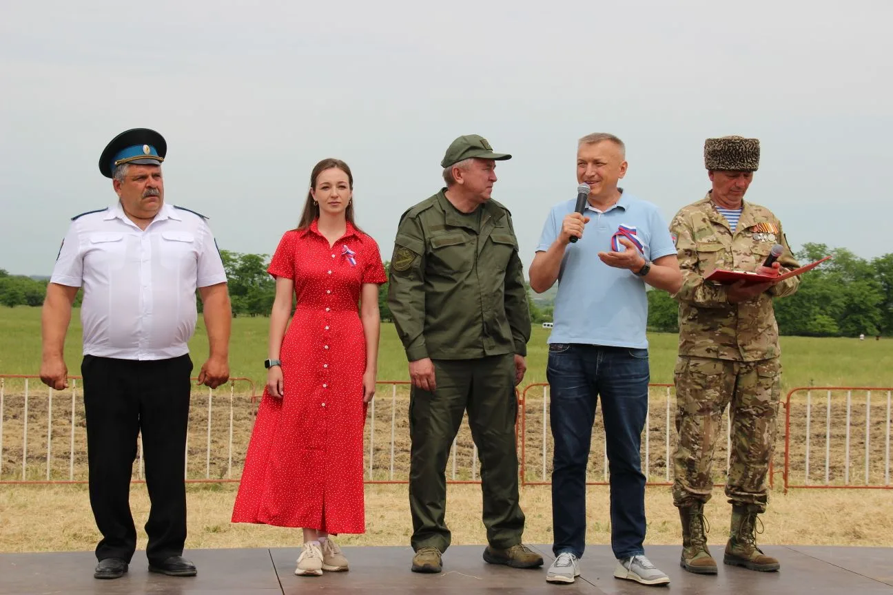 На восточном склоне горы Лысой прошёл фестиваль традиционной казачьей воинской культуры...