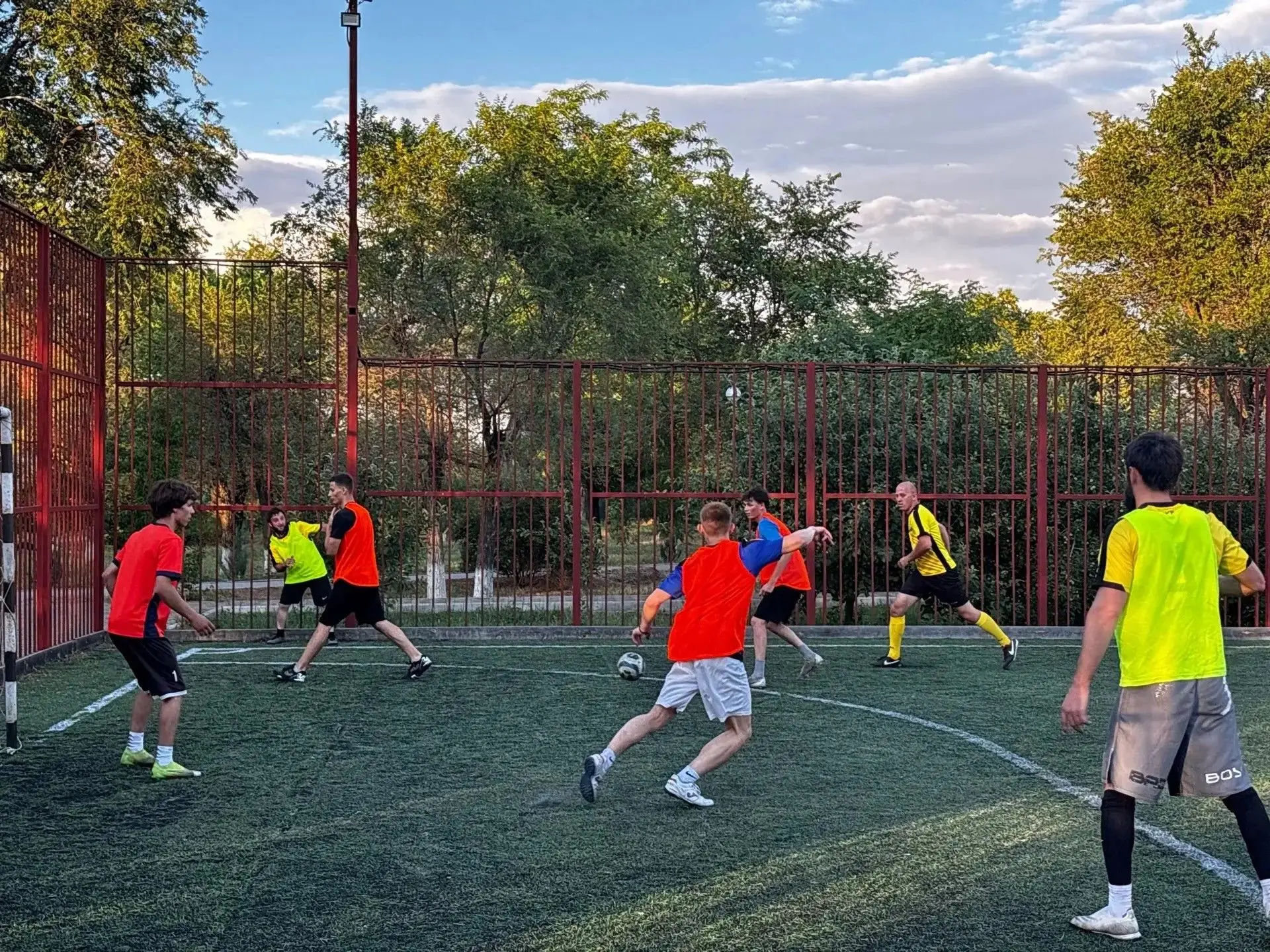 26 июня, в честь Дня молодежи, на спортивных площадках Апанасенковского муниципального округа царил 