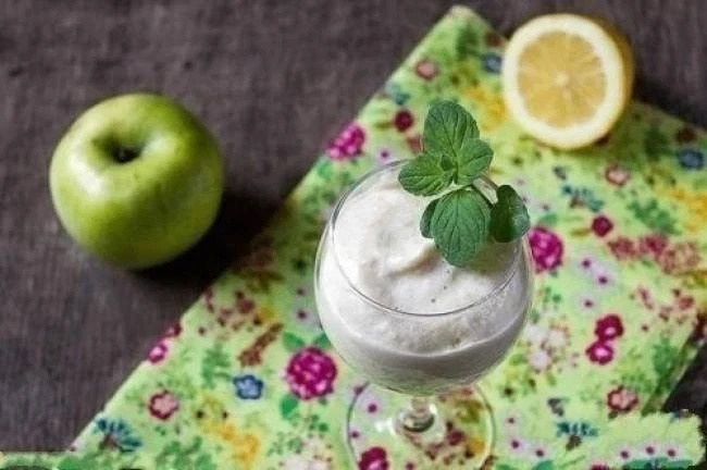 Яблочный крем — лёгкий десерт для тех, кто следит за калориями 🍏