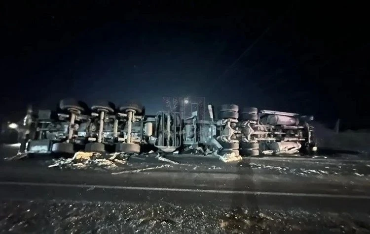 🚛 Грузовик с цистерной перевернулся под Тимашевском после ДТП