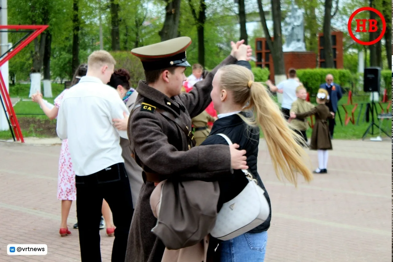 Почтим память героев танцем: 2 мая в 15:00 в сквере «Братская могила» пройдет Всероссий...