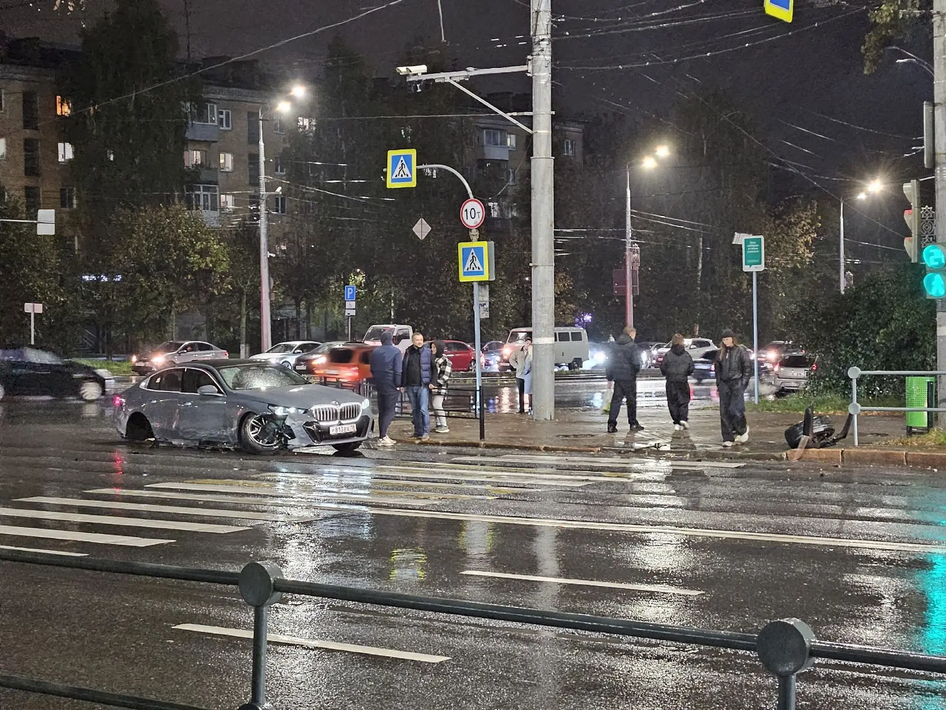 ⚠️ Вечернее #ДТП на перекрёстке ул. Пушкинской и ул. Кирова.