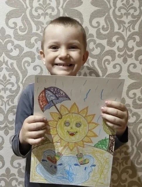 🎨 «Разноцветная неделя»: играем, учимся, творим вместе!  Каждый день — новый цвет. Ребята знакомилис