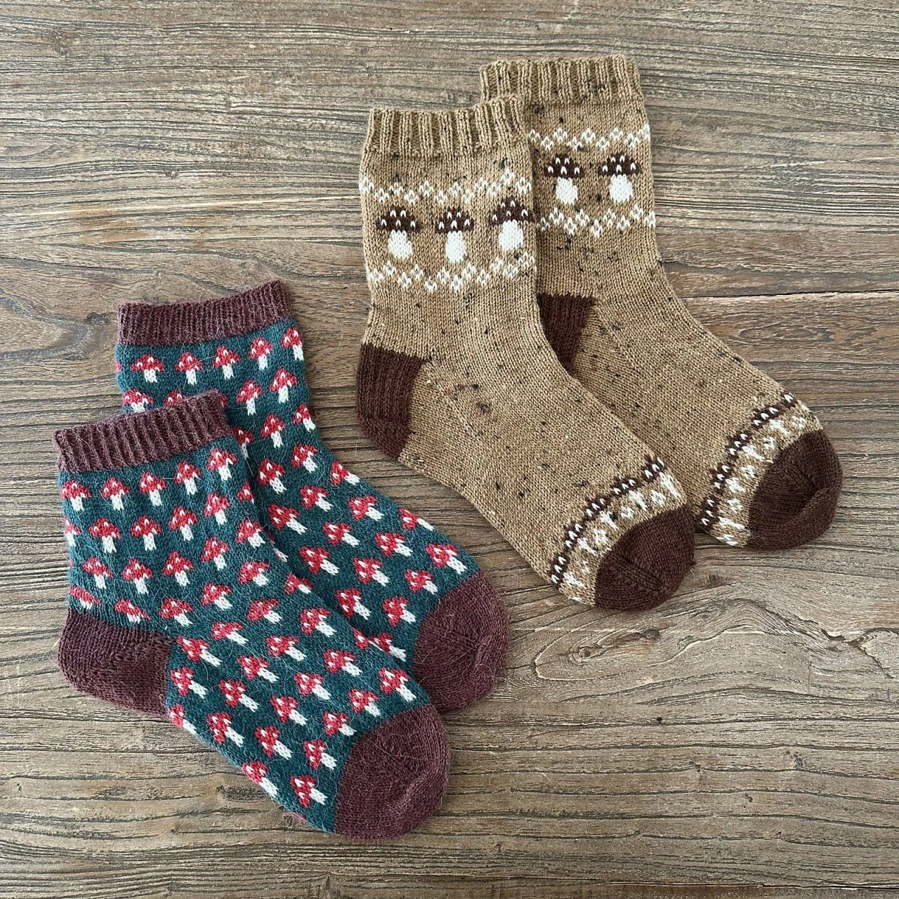 Mystical mushroom & Mushroom season sock set by Renarde Endormie