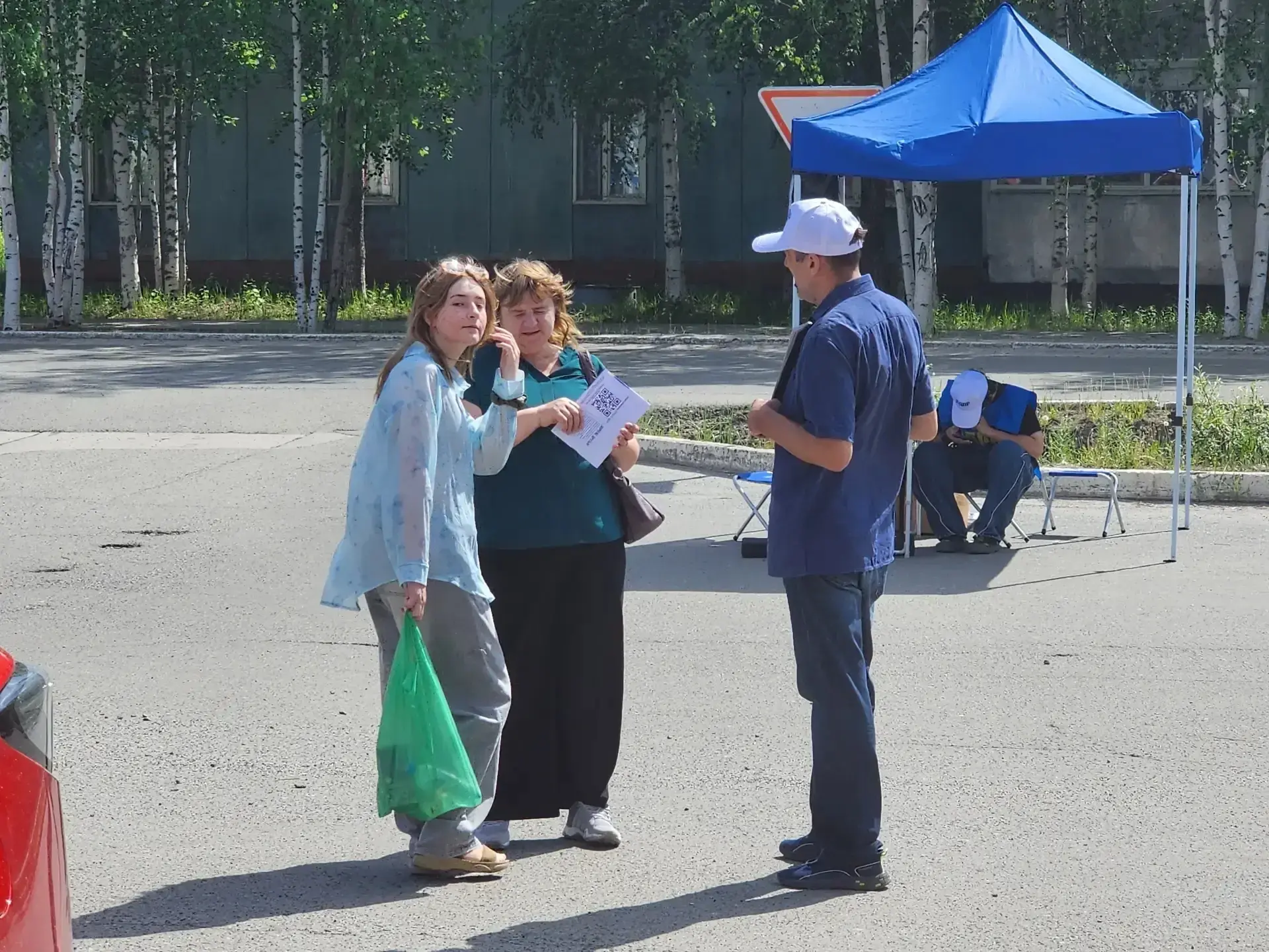 📍 Выездная приемная Слуцкого в Лянторе!

В Лянторе прошла встреча с жителями в рамках проекта "Выез
