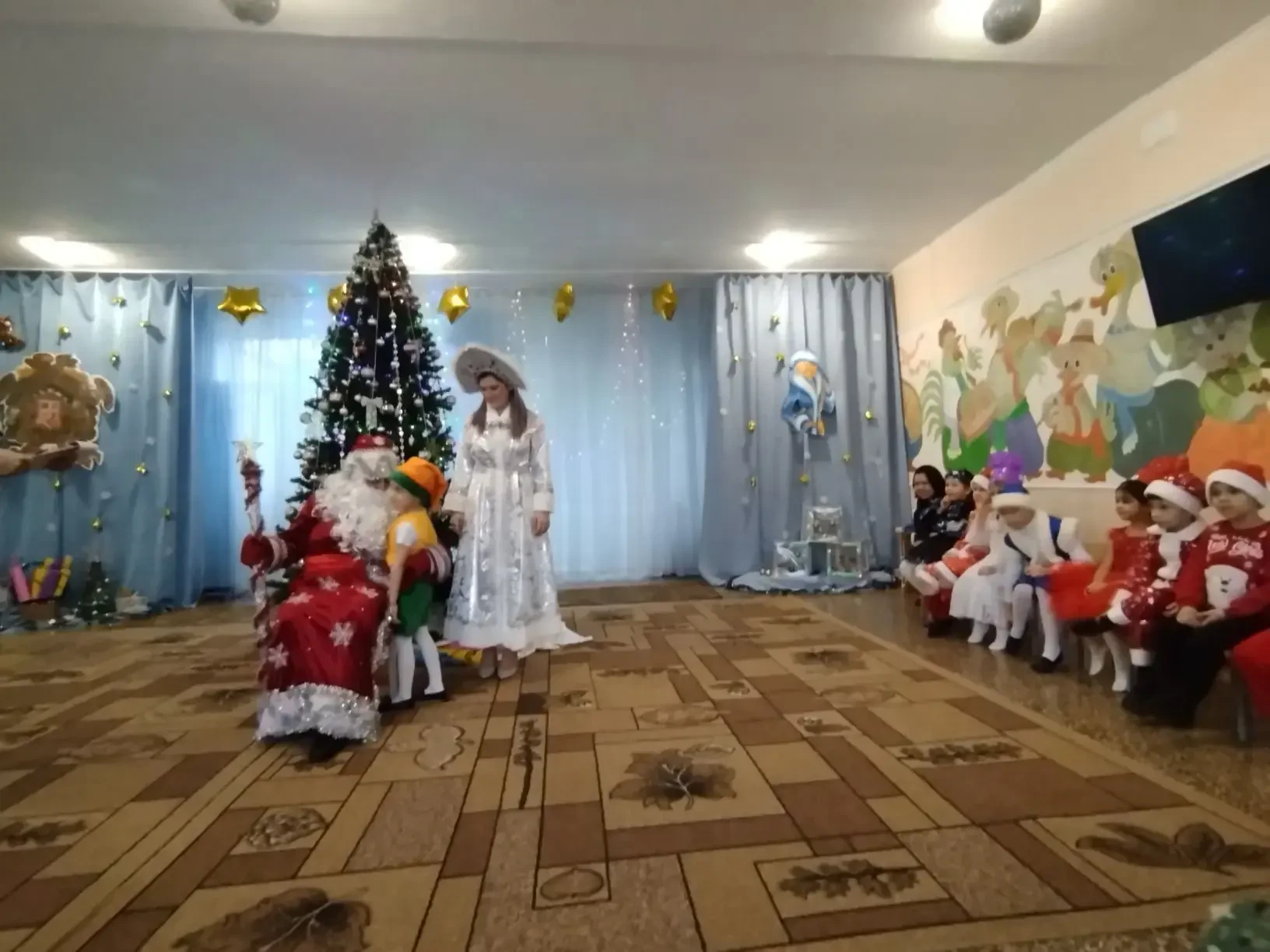 «Каркуша и новогодние игрушки»