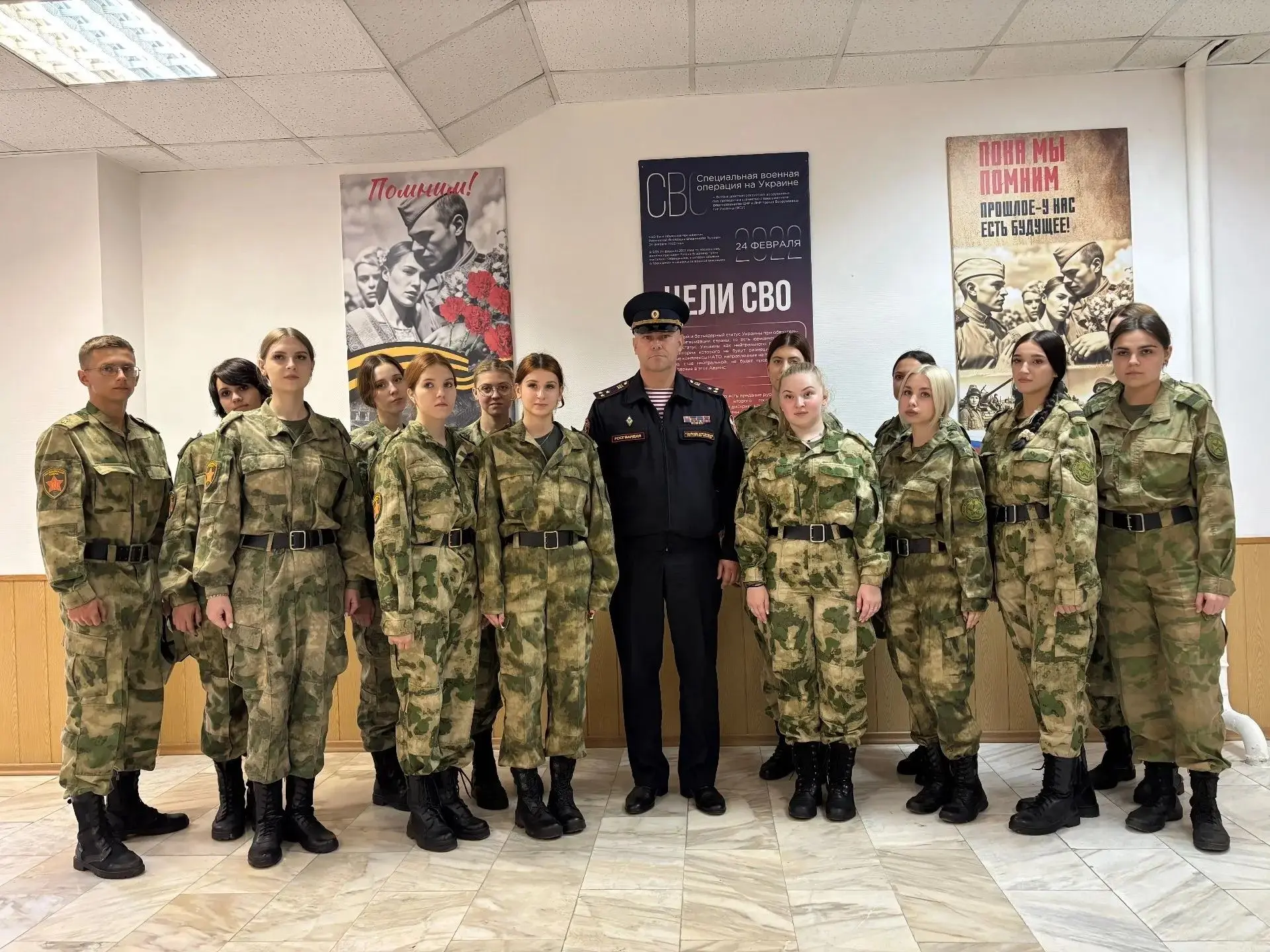 🛡 Путь в профессию: курсанты подшефного колледжа имени Маршала Чуйкова побывали на Дне...