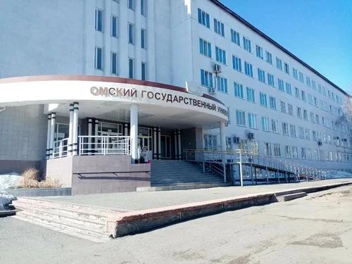 Студенты ОмГУ остались без отопления и горячей воды из-за аварии на теплосетях.