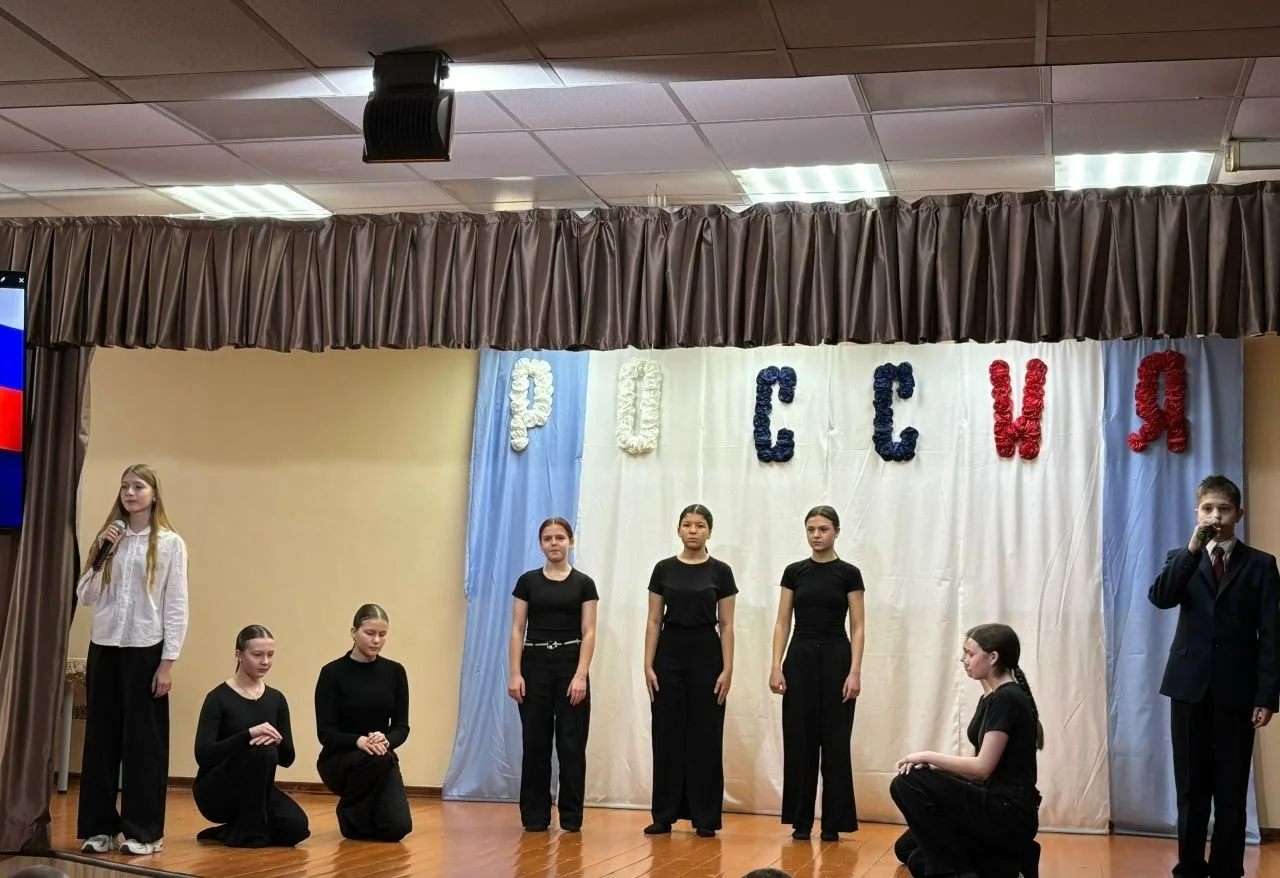 🎶🇷🇺 20 февраля в Еткульской школе состоялся гала-концерт фестиваля военно-патриотической песни «Песн