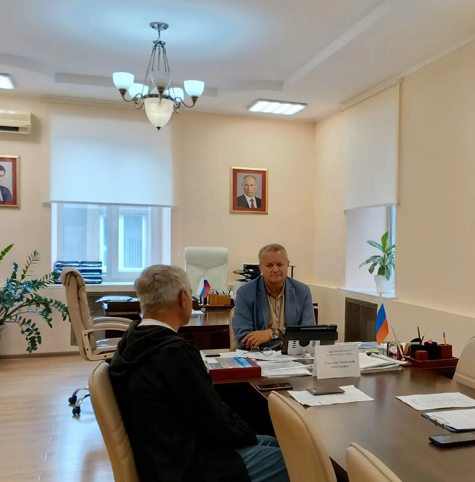 Глава округа Александр Походин провел прием граждан. За помощью и консультацией обратил...