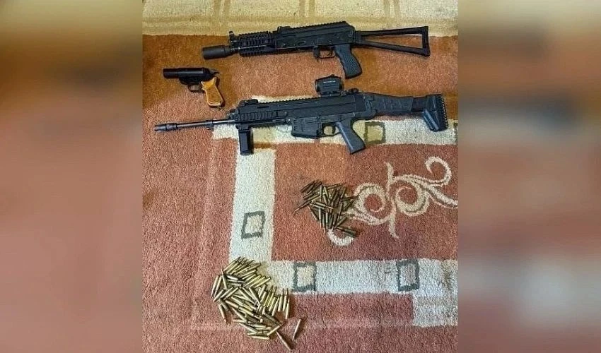 Автоматы, боеприпасы и порох: белгородца осудили за незаконное хранение оружия

Суд вынес приговор 4