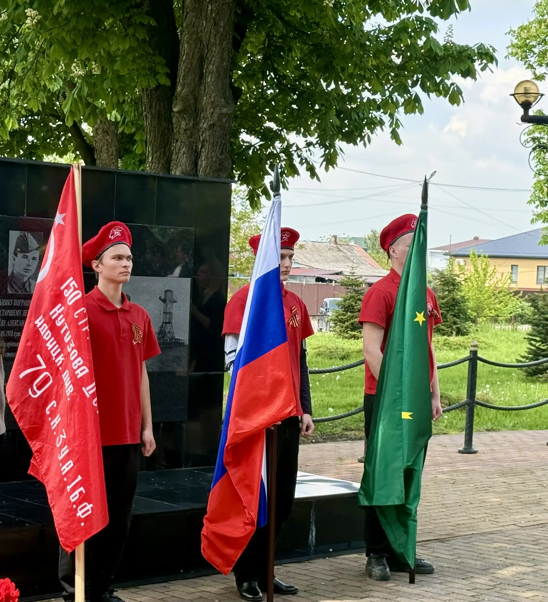 Сегодня в Энемском городском поселении прошел памятный автопробег, посвященный героям Великой Отечес