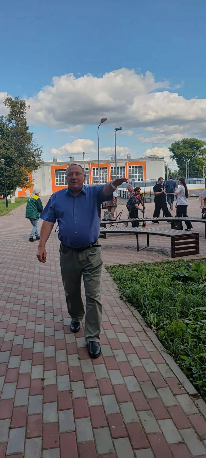 🧹Сегодня 14 августа 2026 г. на территории парка города Фатежа прошёл очередной субботник!