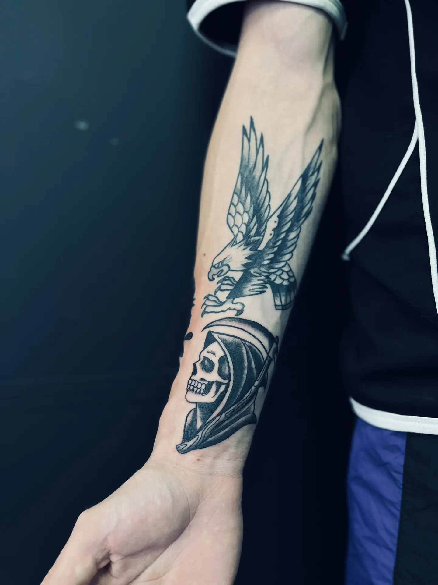 🏴‍☠️ Вечная классика
🦅 Traditional Tattoo

🔥 Есть классный вайб в таких Тату:
Символизм
Вечность
